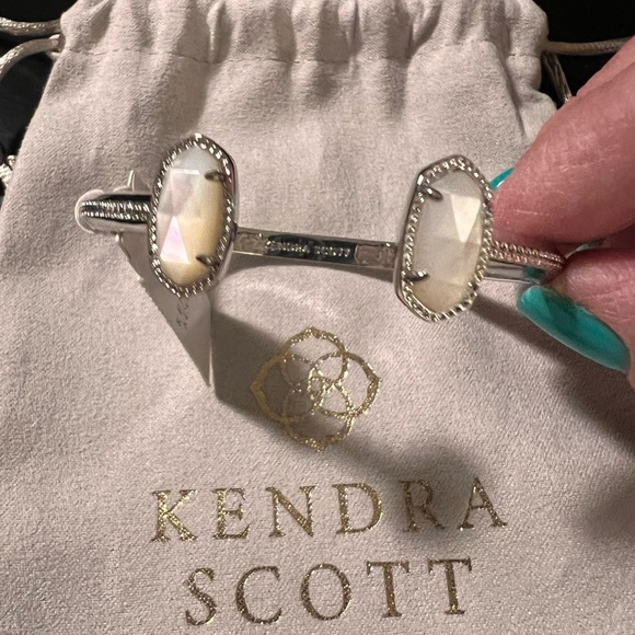 Kendra Scott Bracelet, Silver & Pearl. New W/tag - Picture 3 of 6